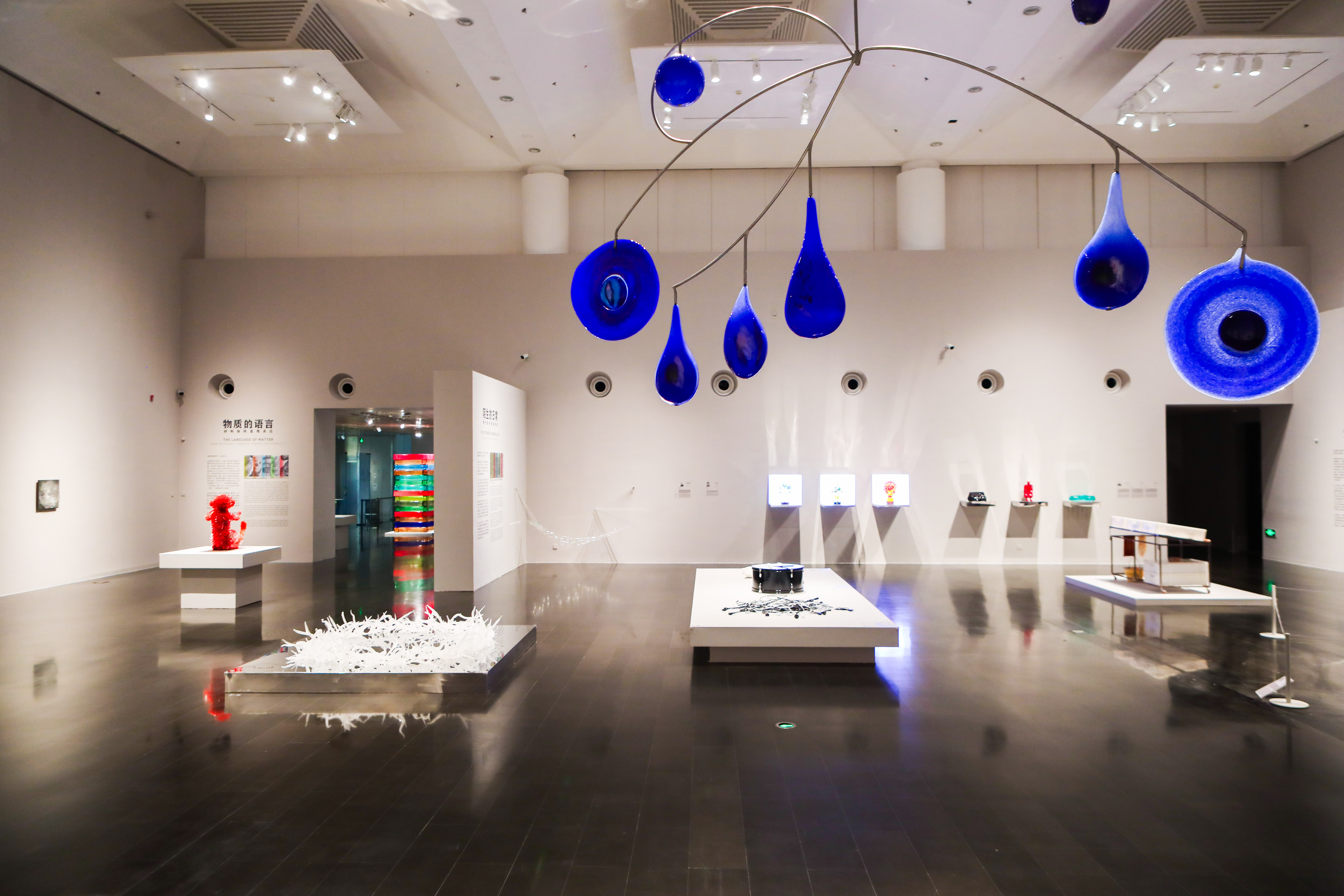 20260401-玻璃应力-美术学院-展览现场2.jpg
