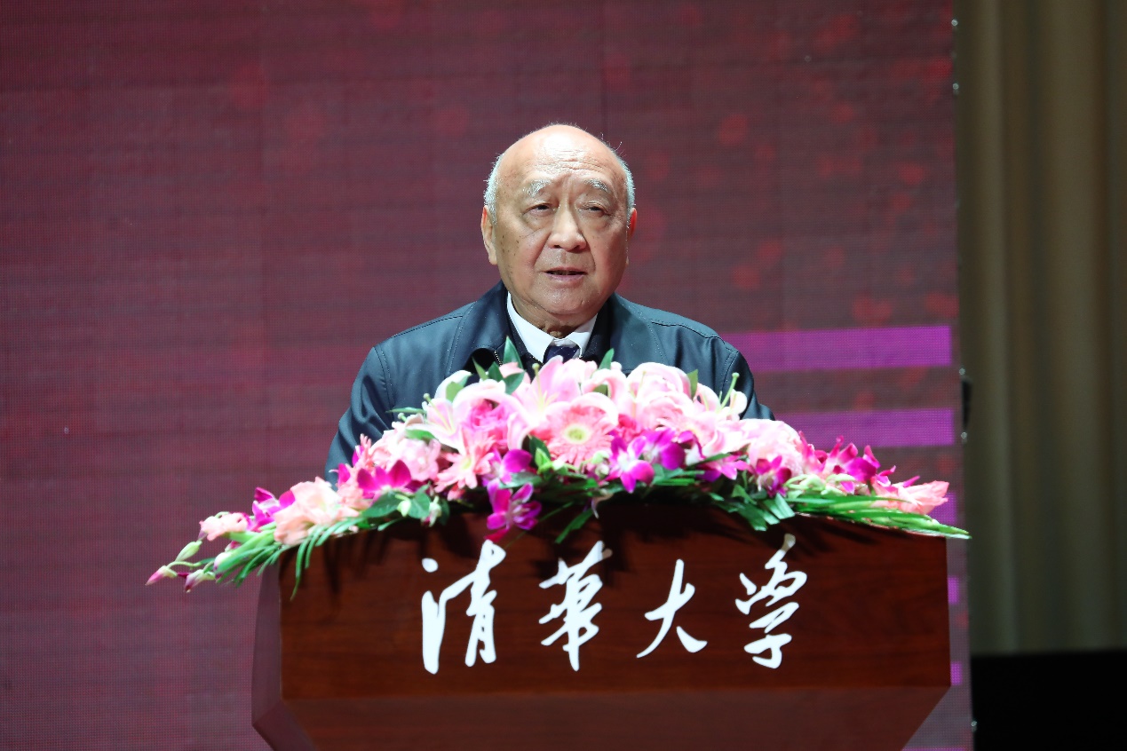 粉色的花描述已自动生成 粉色的花描述已自动生成