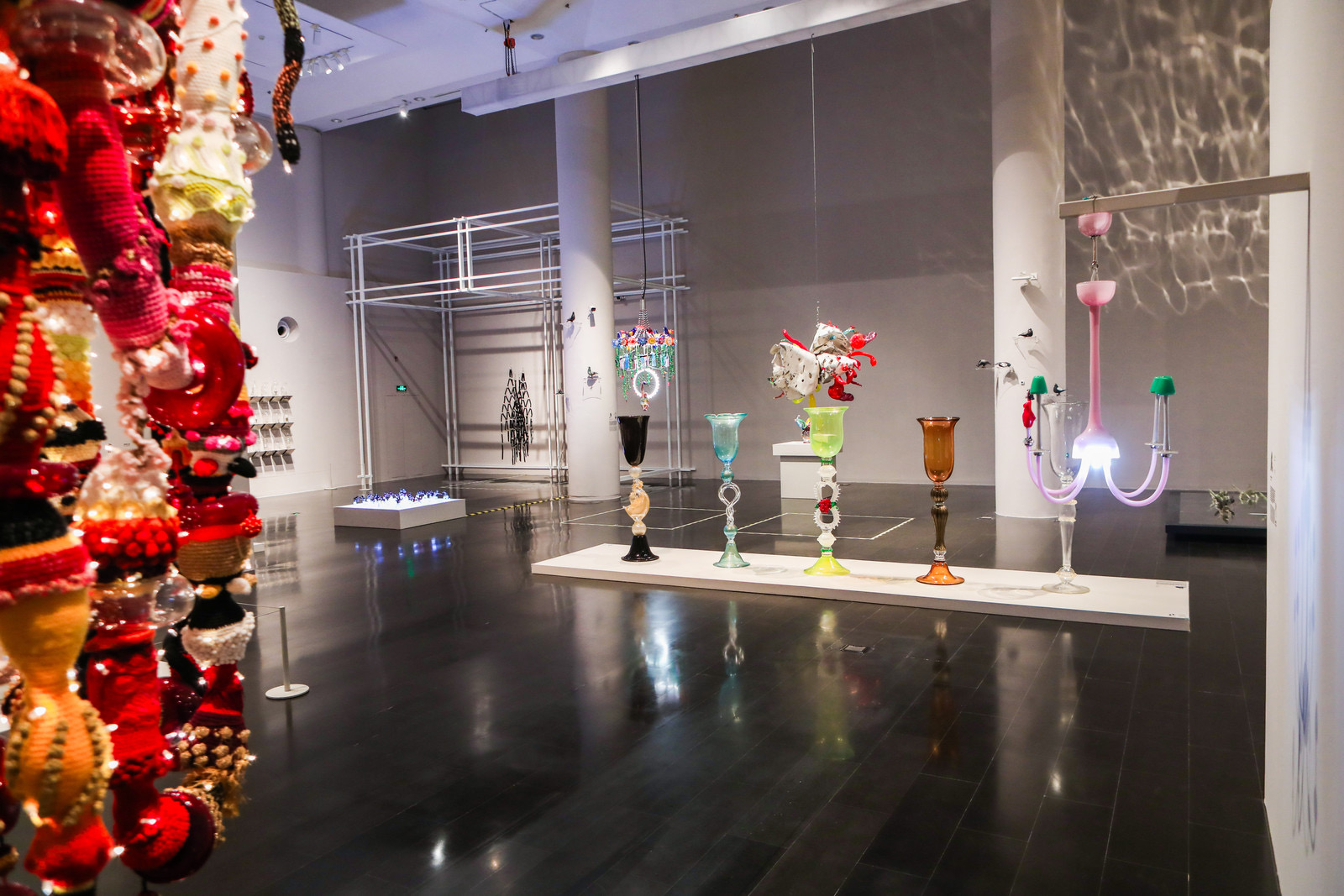20260401-玻璃应力-美术学院-展览现场1.jpg