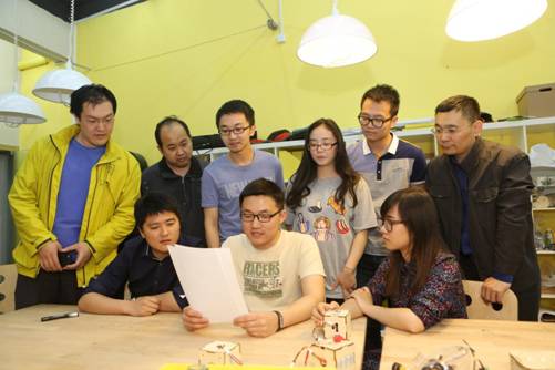 李克强总理五四青年节给清华大学学生创客回信1 李克强总理五四青年节给清华大学学生创客回信1