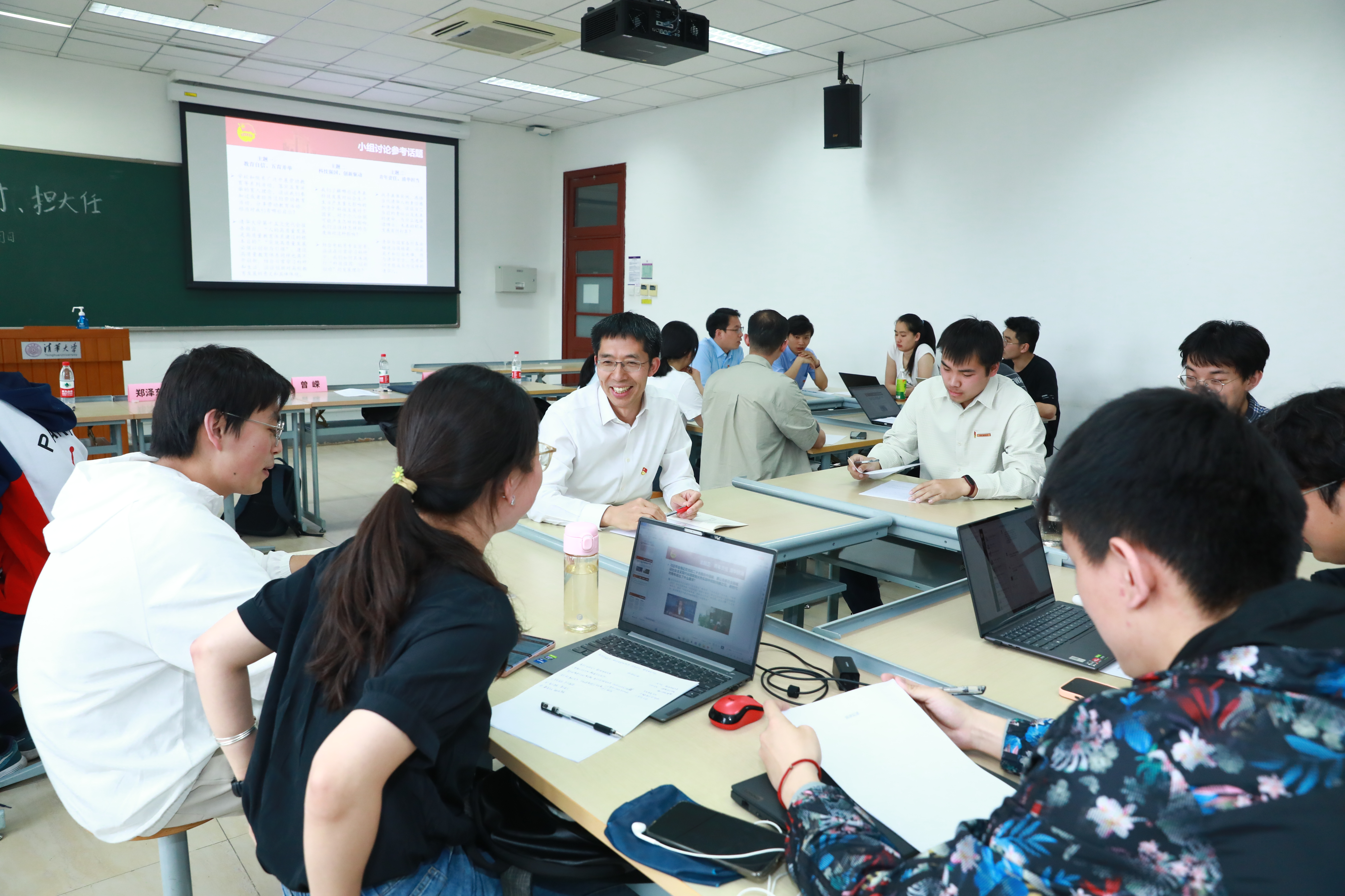 20230511-清华大学开展“百年接力，强国有我——奋进新征程”集中主题党团日-石家东-曾嵘参加电博222、电博221、电2联合主题党日 - 副本.JPG