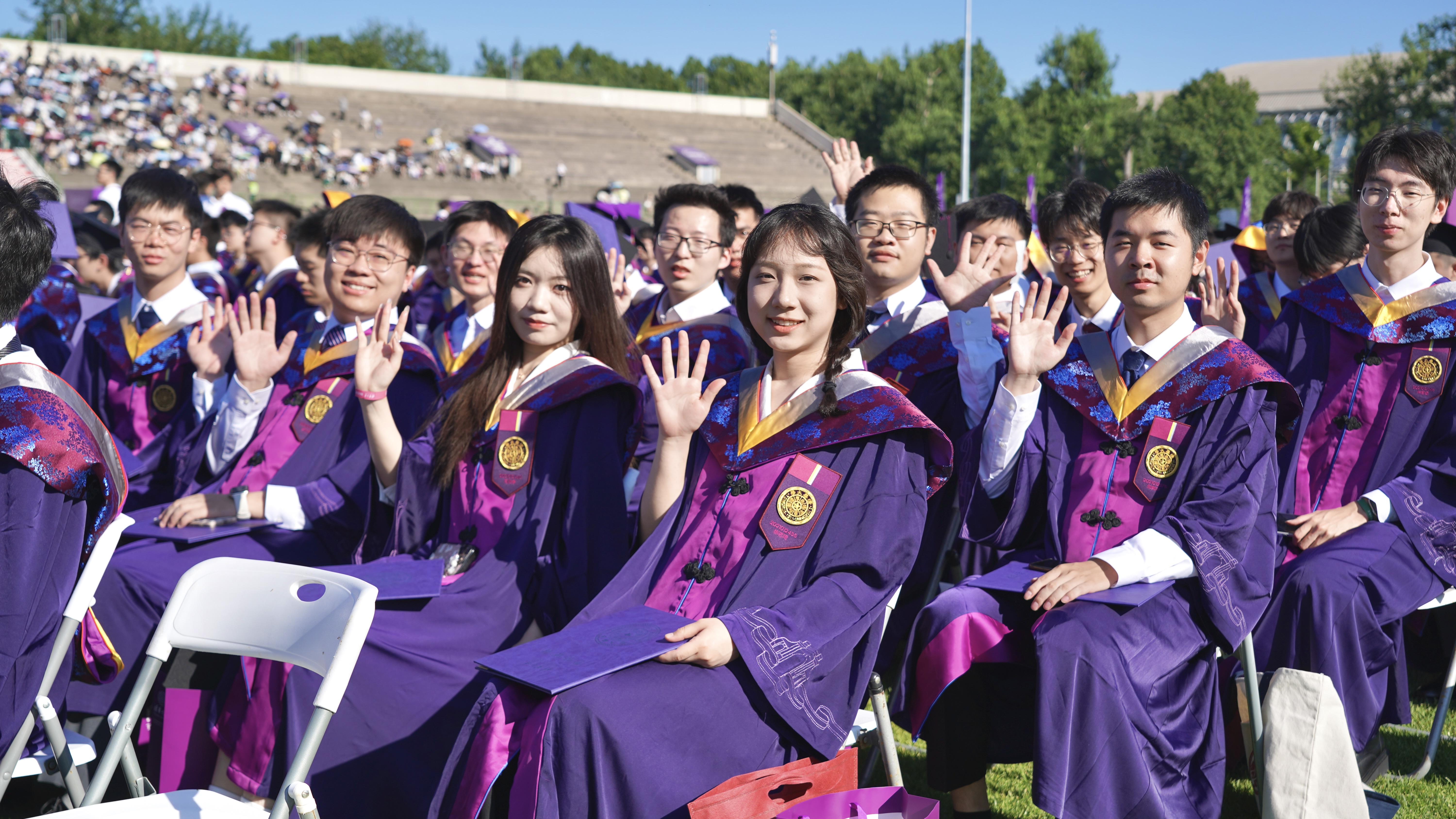 20250621-清华大学2025年本科生毕业典礼举行-霍元东摄-毕业精彩瞬间.jpg