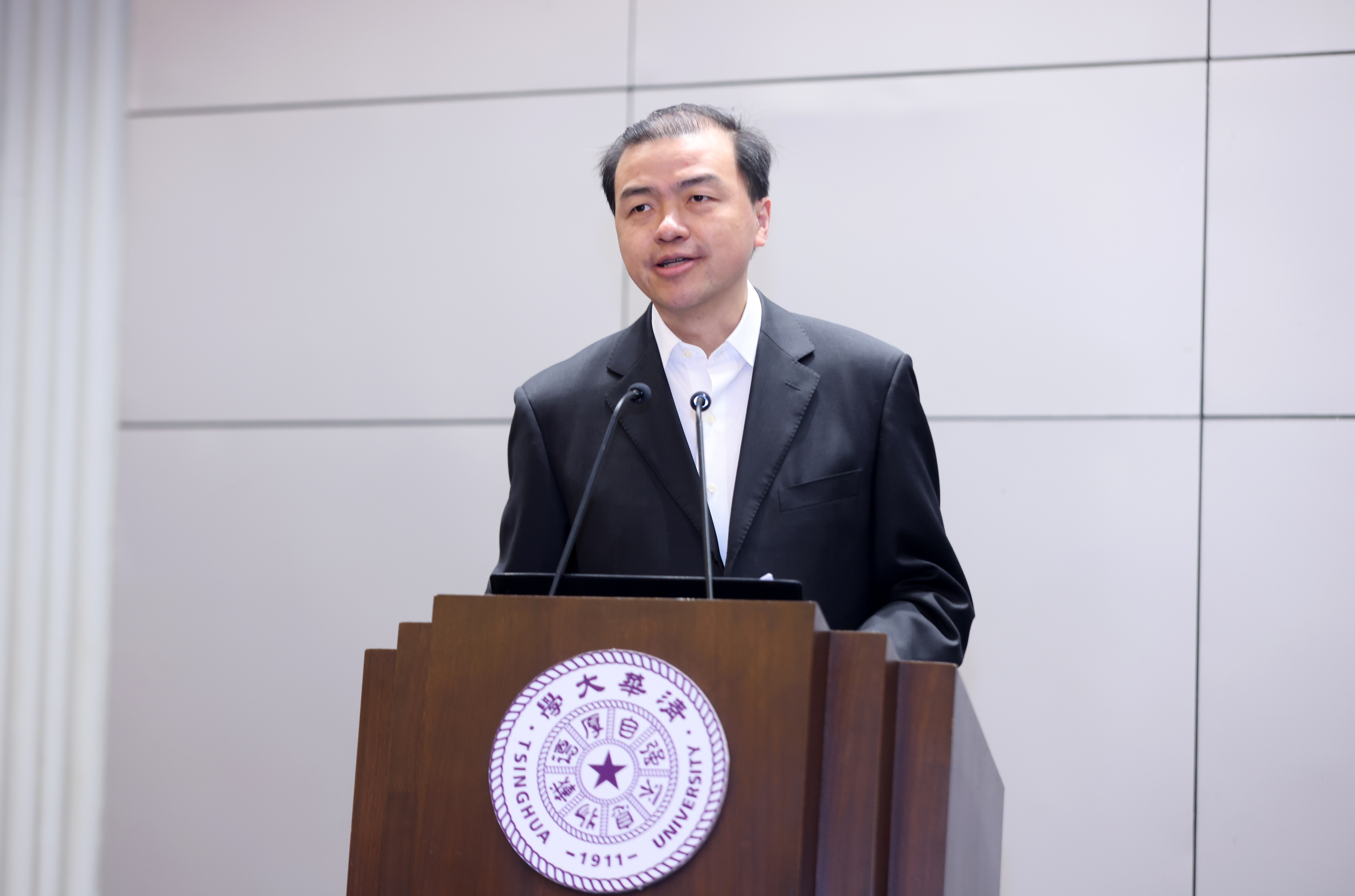 20240402-清华大学召开2024年全校安全稳定工作会议-孙波-向波涛 (1).JPG