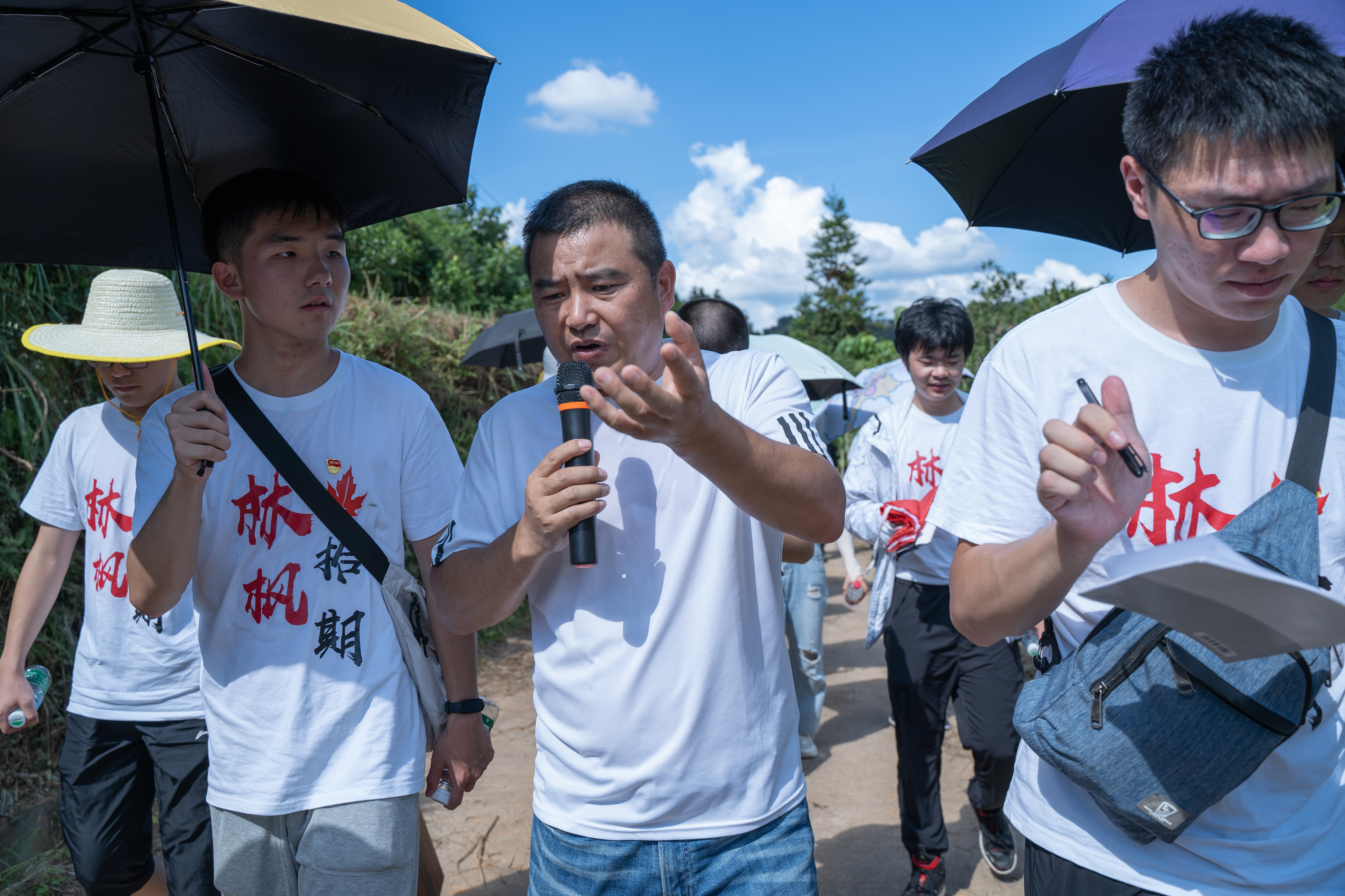 20220808-0814-清华大学“林枫计划”师生赴江西赣县区调研实践-桂雨谦摄-支队师生调研轩辕春秋农业发展有限公司.jpg