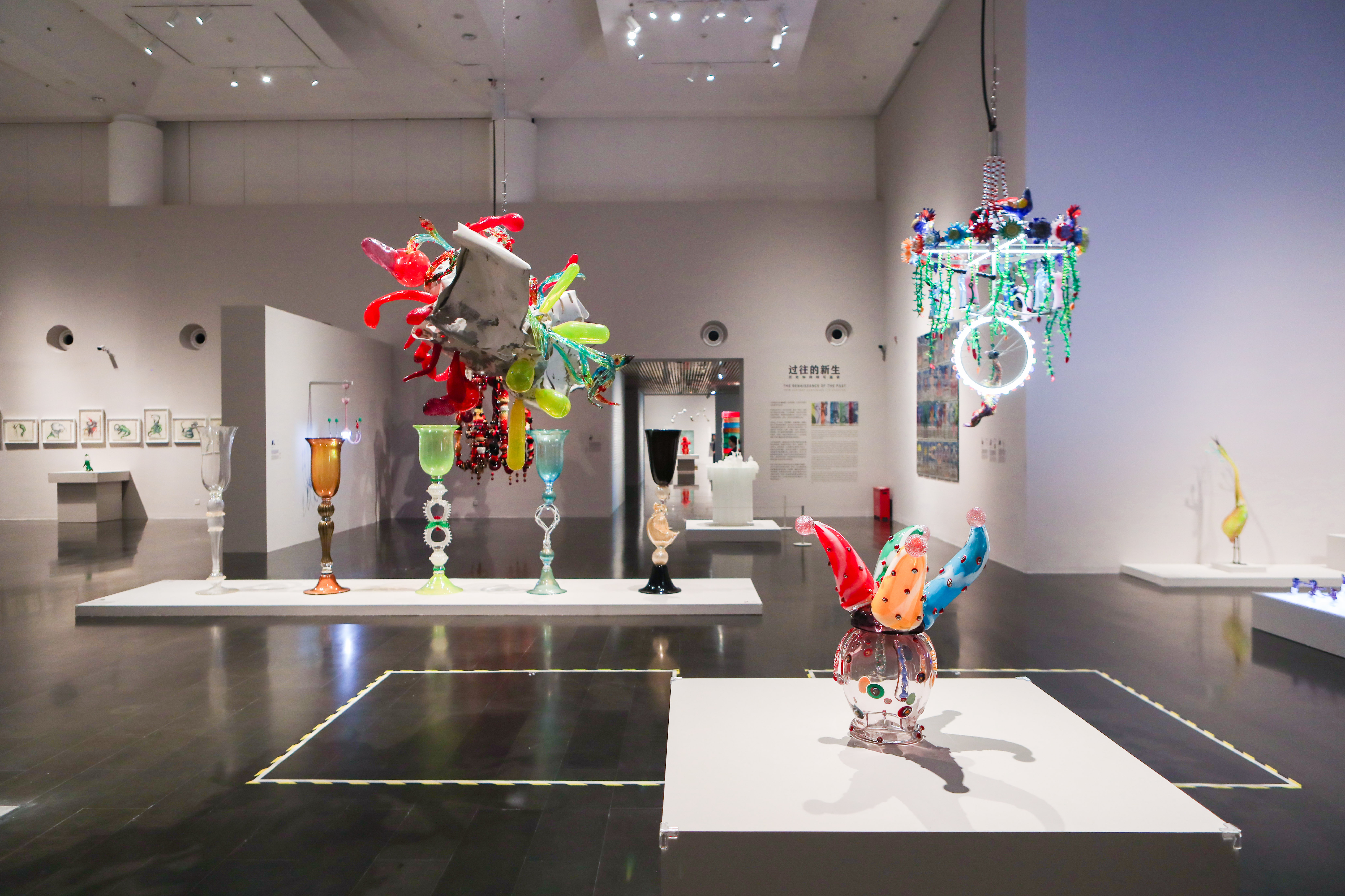 20260401-玻璃应力-美术学院-展览现场5.jpg