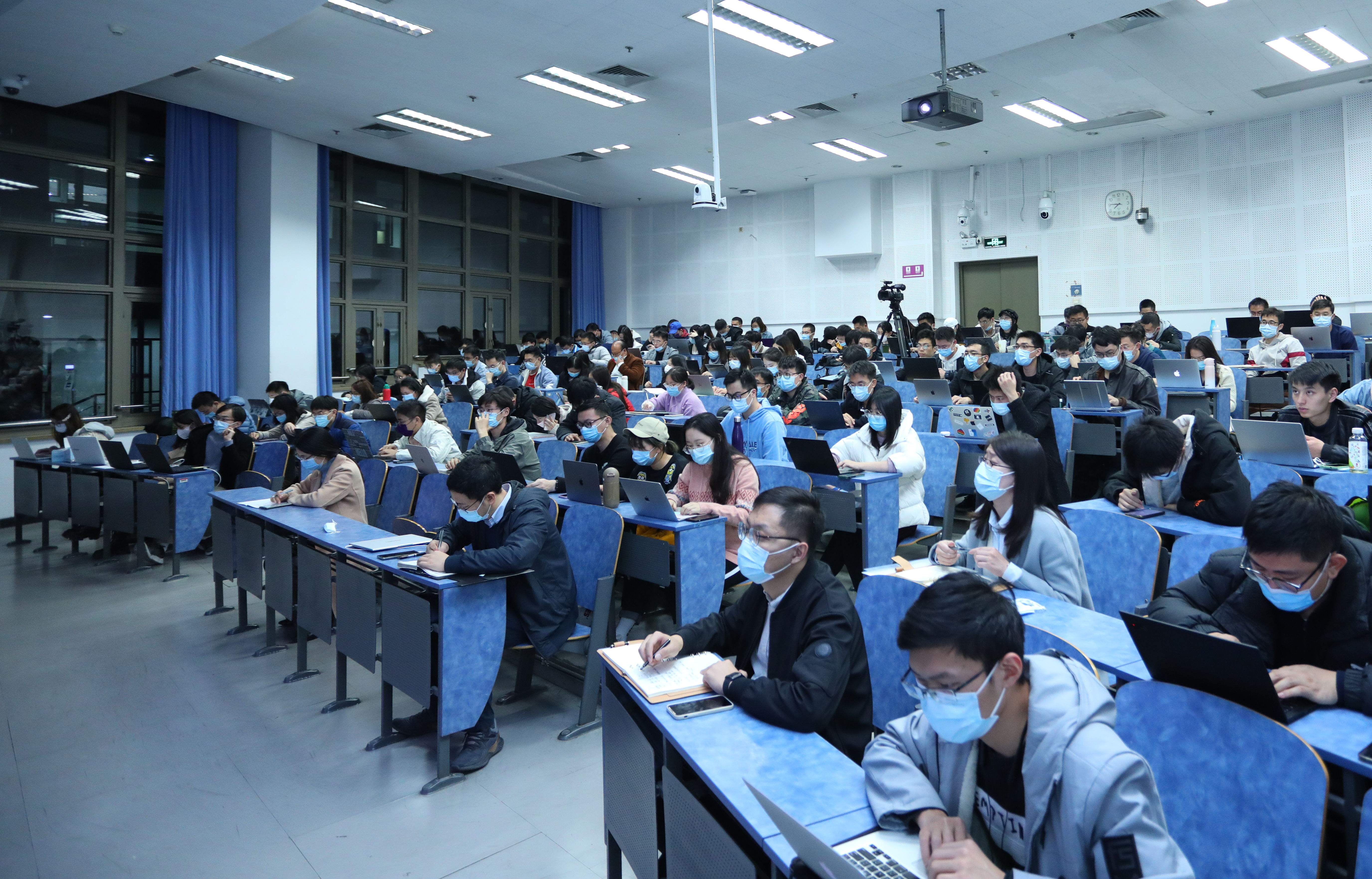 20211105-培训会现场-研工部-照片jpg