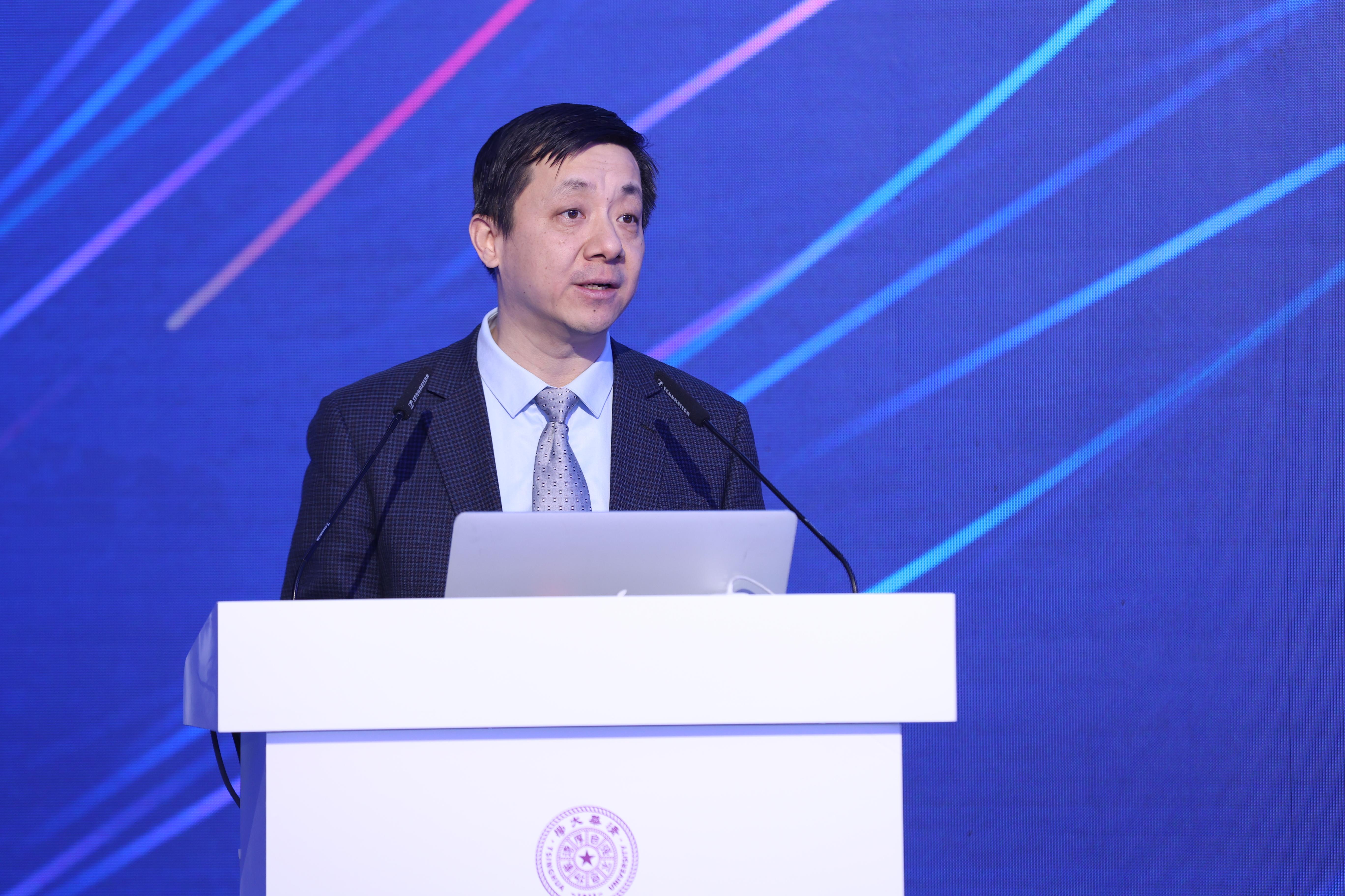 20220416-清华科技创新MBA项目发布会举行-MBA摄影-肖曦致辞.JPG