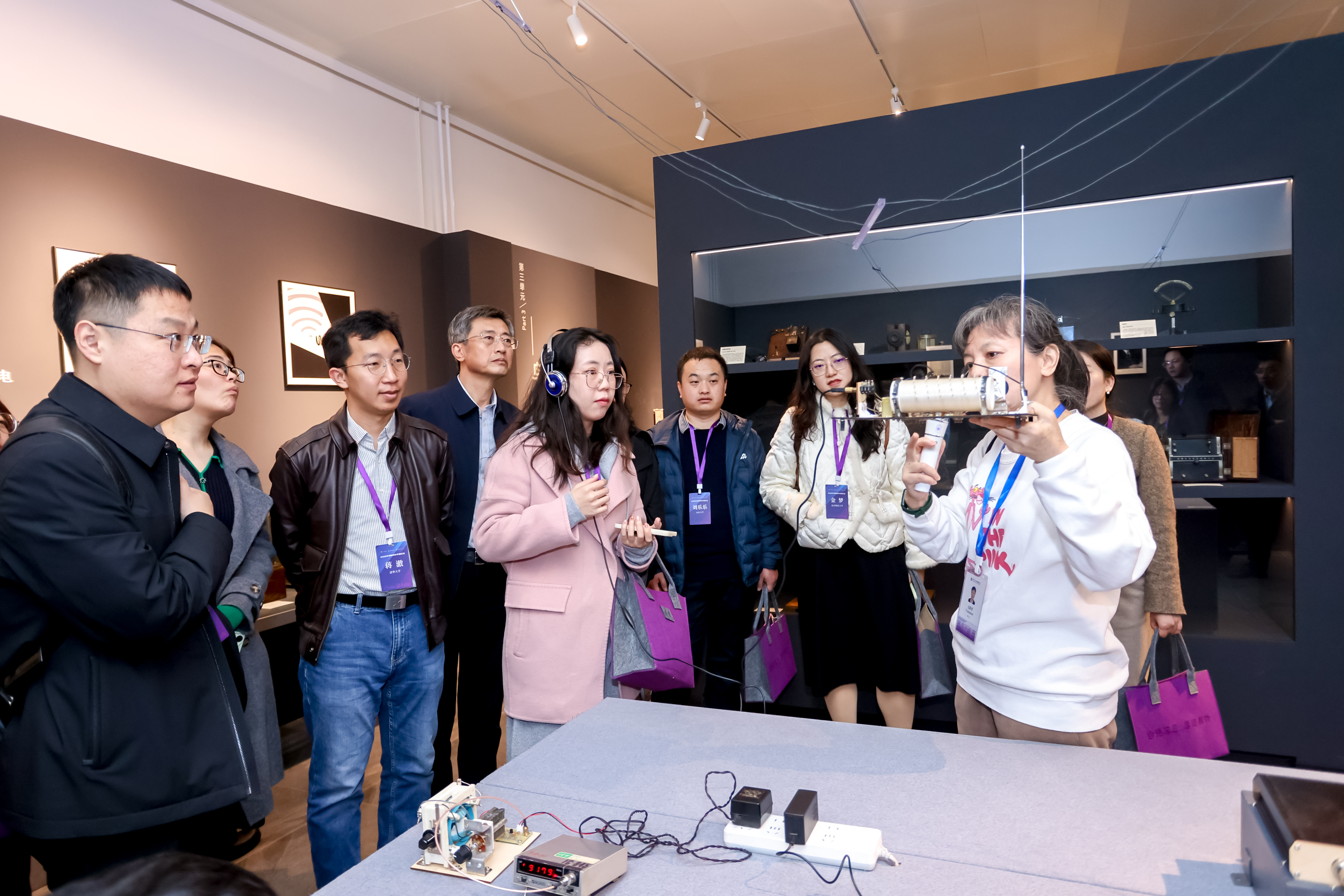 20251116-2025年仲英青年学者论坛在清华大学举行-石加东-图说 (46).jpg