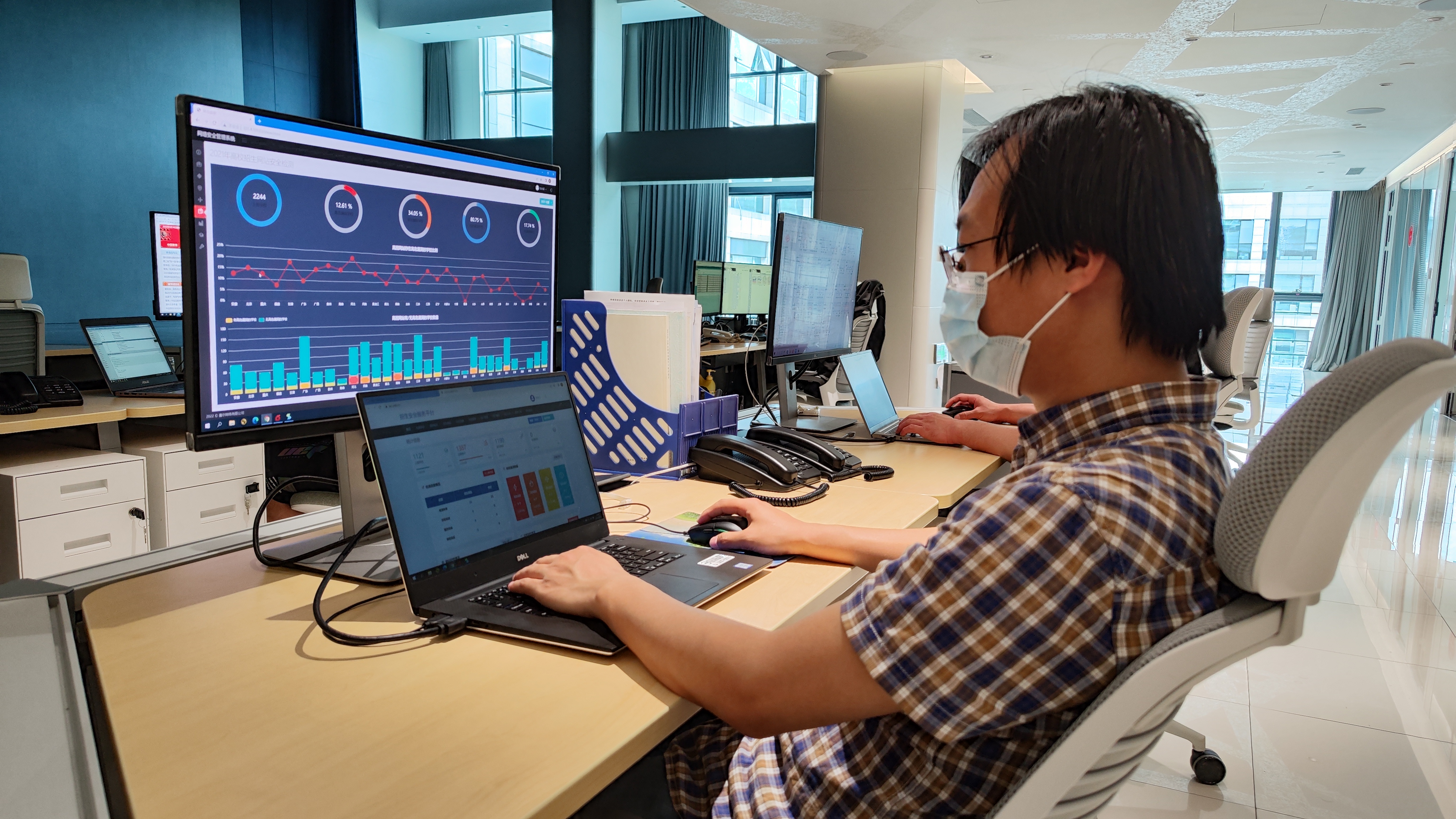 20220519-CERNET保障-李锁钢-CERNET网络安全监控人员jpeg 20220519-CERNET保障-李锁钢-CERNET网络安全监控人员jpeg